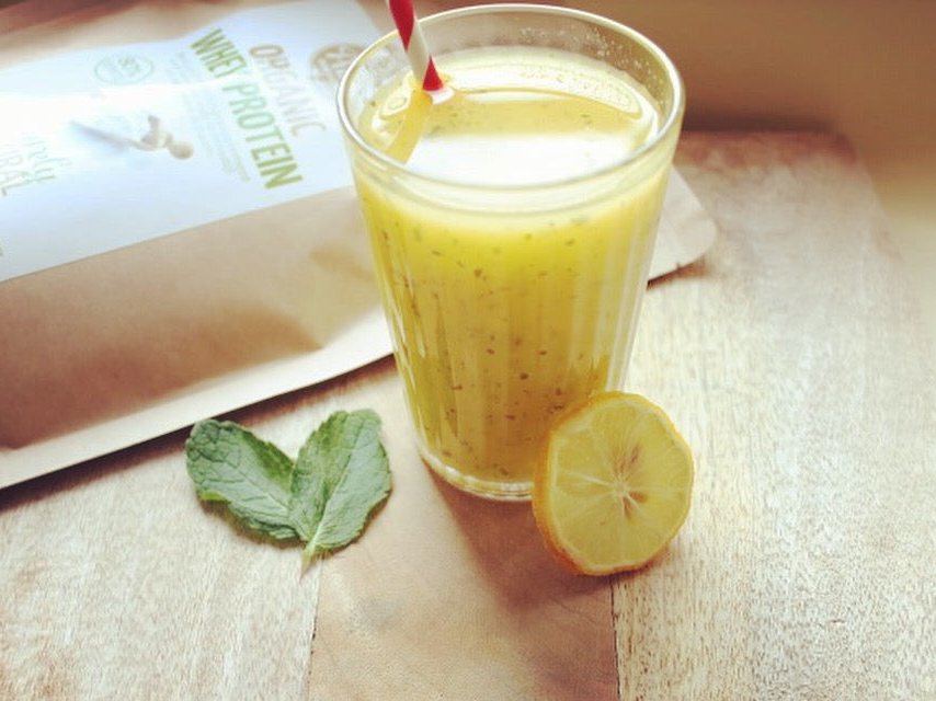 Citroen, sinaasappel en munt smoothie – recept