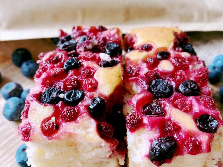 Proteine frambozen, blauwe bessen cake – recept